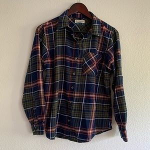 Plaid Magellan button up flannel long sleeve